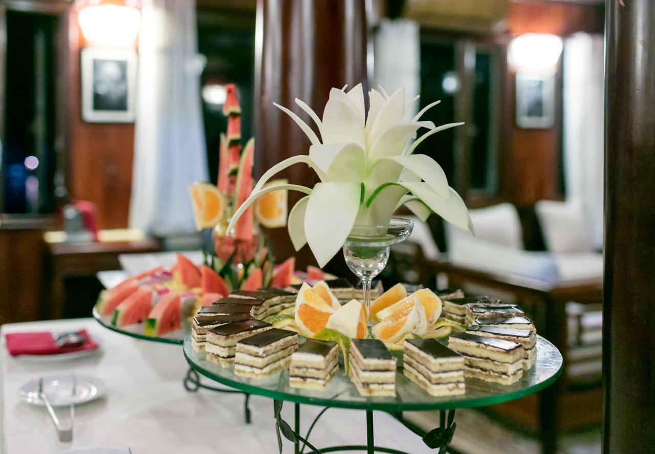 Garden Bay Legend Cruise Hotel Ha Long Exterior foto