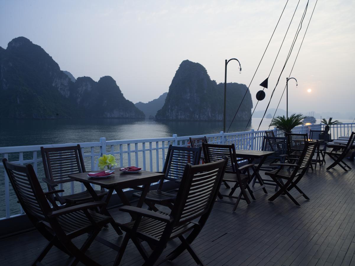 Garden Bay Legend Cruise Hotel Ha Long Exterior foto