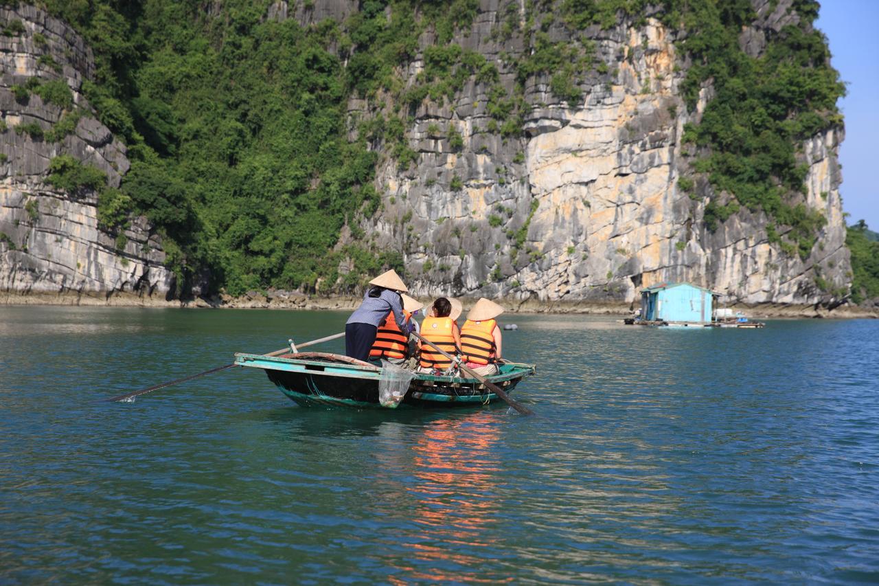 Garden Bay Legend Cruise Hotel Ha Long Exterior foto