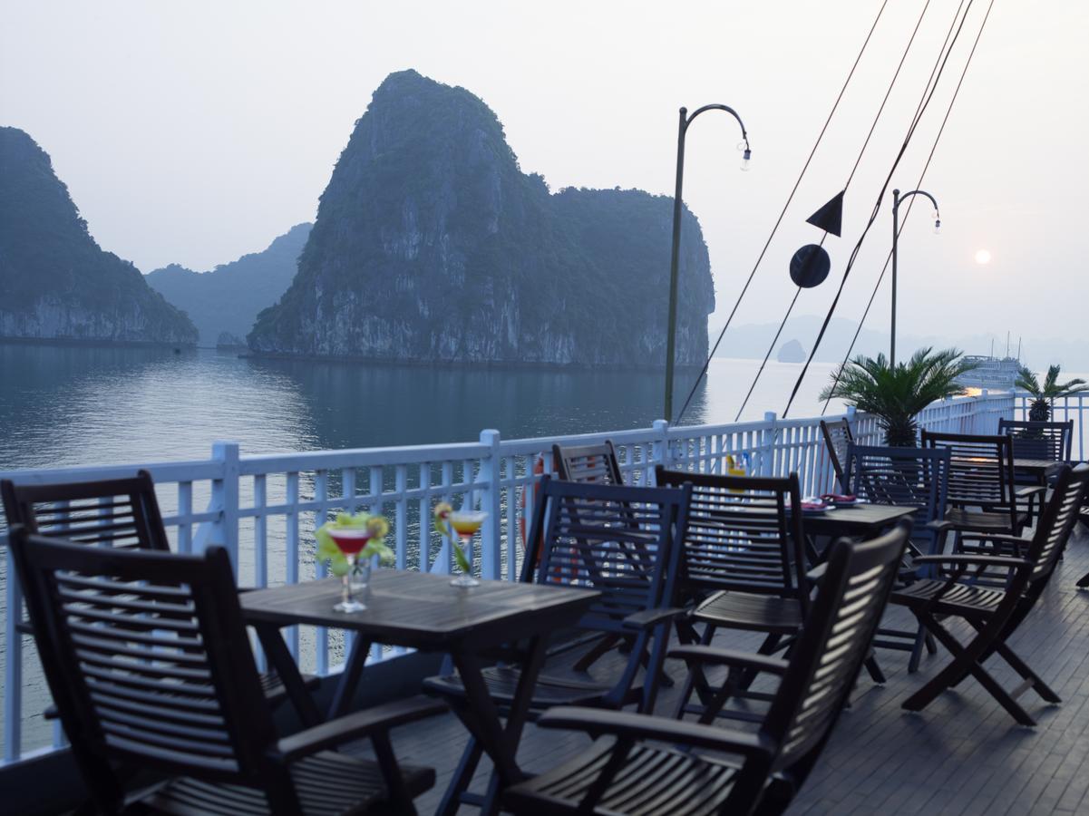 Garden Bay Legend Cruise Hotel Ha Long Exterior foto