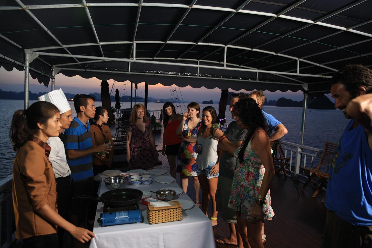 Garden Bay Legend Cruise Hotel Ha Long Exterior foto