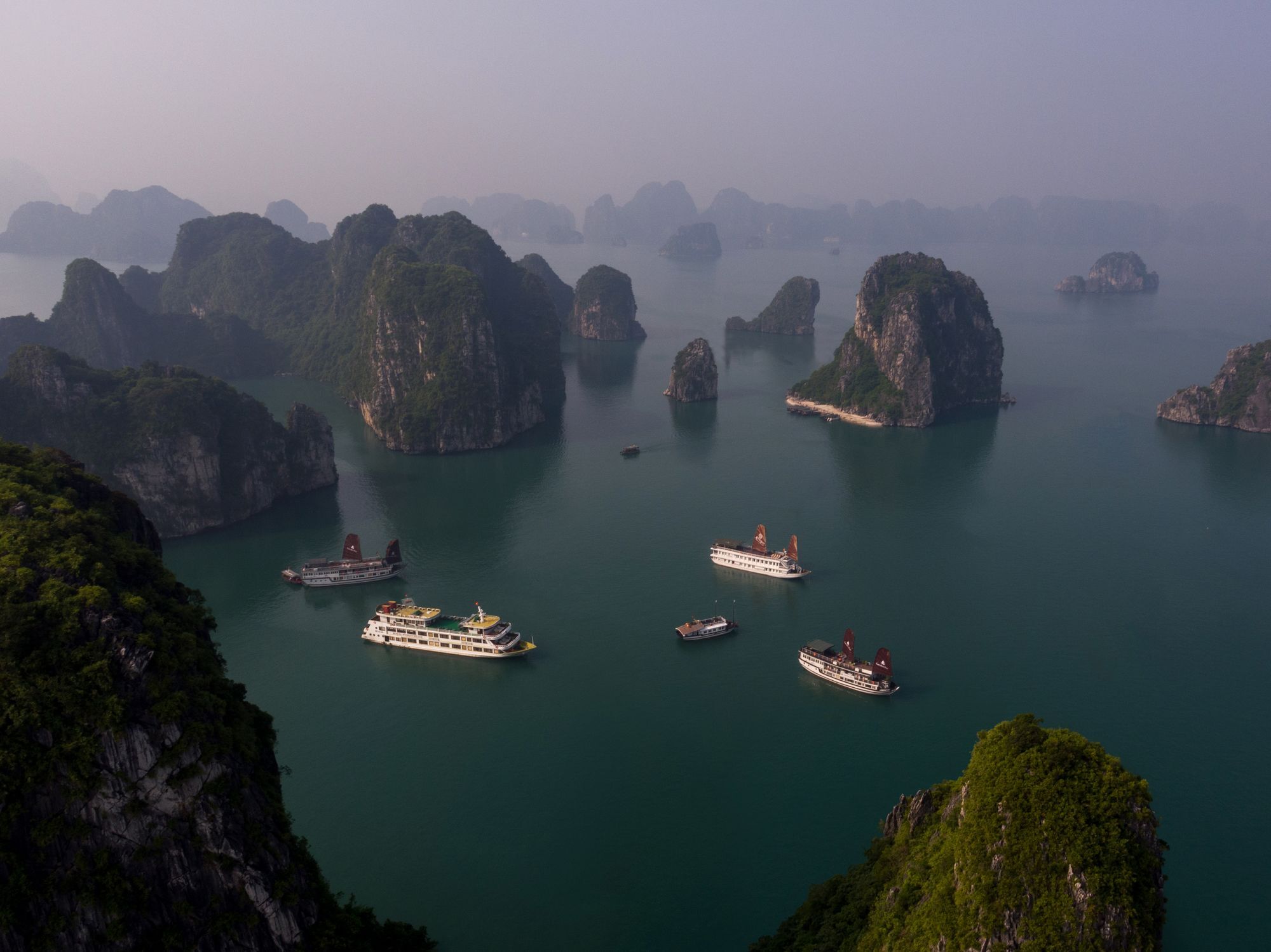 Garden Bay Legend Cruise Hotel Ha Long Exterior foto